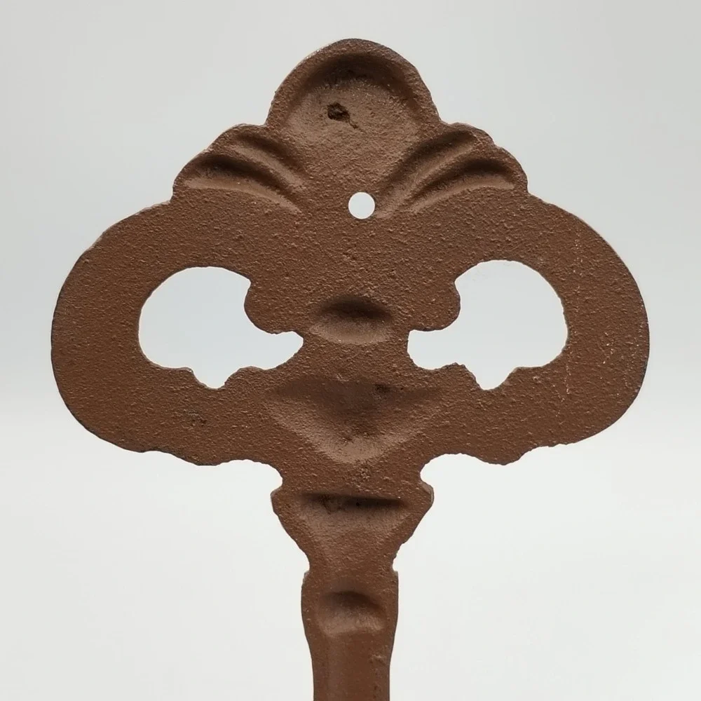 Antique Style Cast Iron Goodhealth Skeleton Key Wall‎ Hook Hanger Rustic Vintage